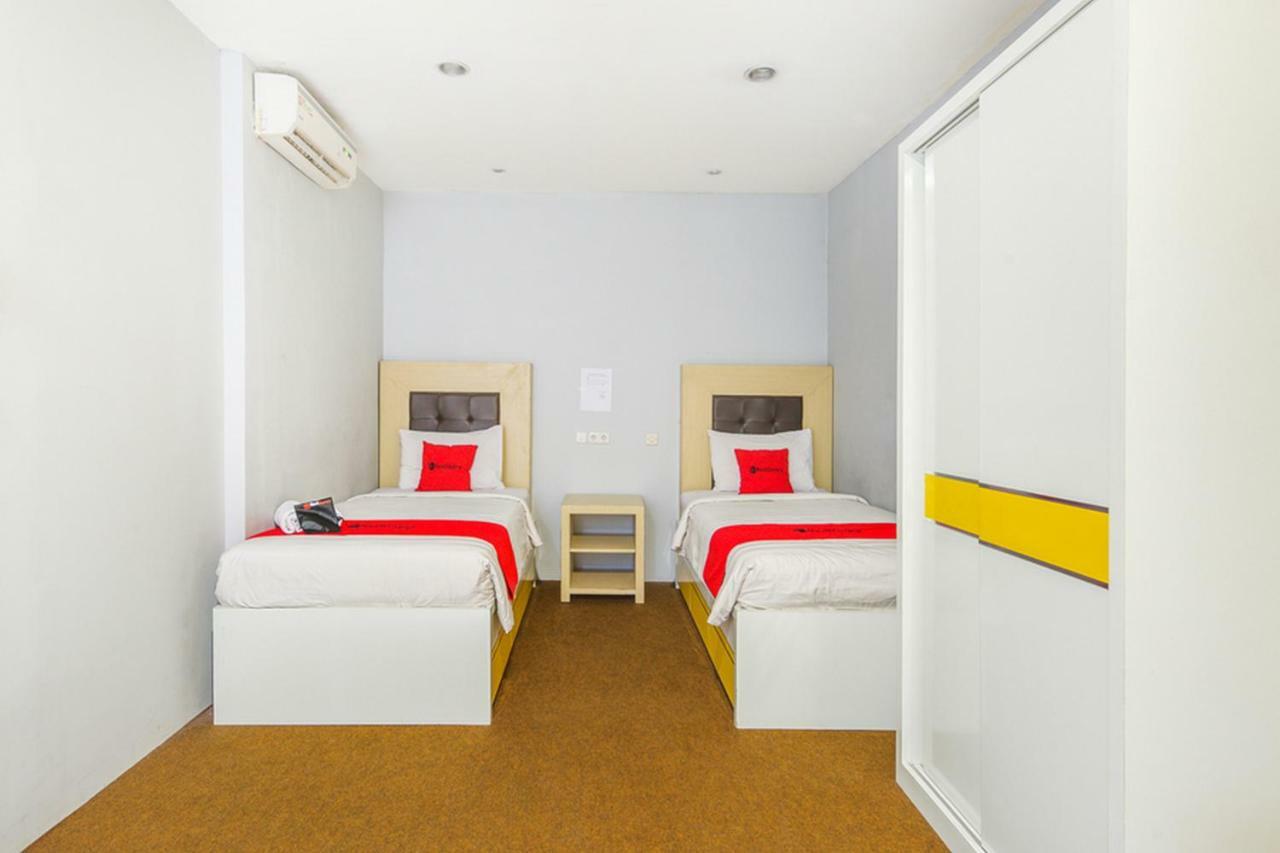 Reddoorz At Siwalankerto Surabaya Otel Dış mekan fotoğraf